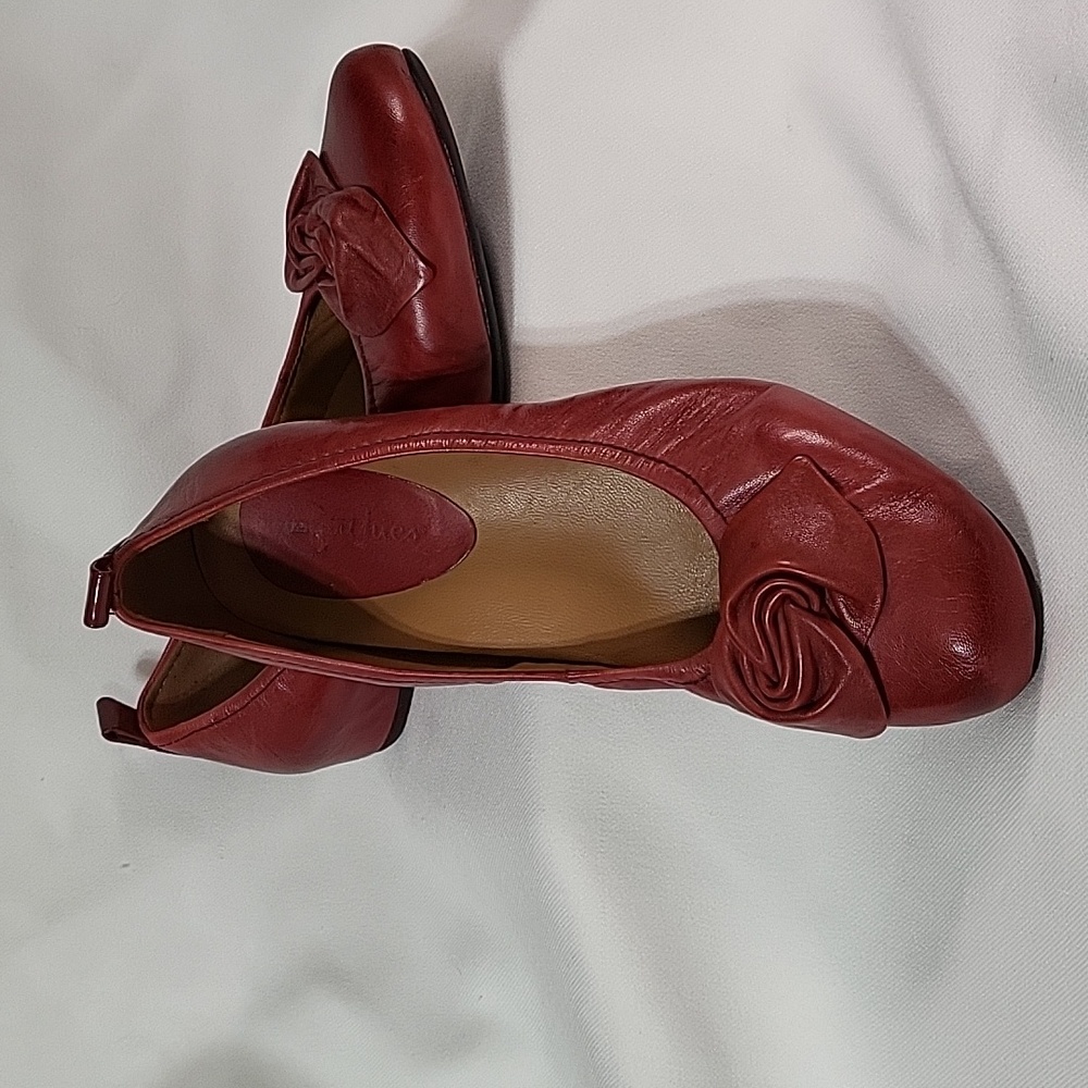 Earthies Rubio flats, deep red, size 8-1/2